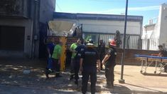 La vivienda donde impactó el vehículo. La vivienda donde impactó el vehículo.