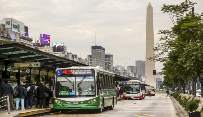 El Gobierno se reunirá con la Ciudad para discutir el traspaso de colectivos y los montos de los subsidios.