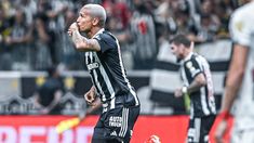 El brasileño Deyverson entró y fue la figura del partido. El brasileño Deyverson entró y fue la figura del partido.