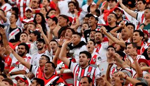 La dirigencia pidió ir vestido neutral.