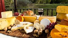 En un pueblo de Buenos Aires se producen los mejores quesos artesanales. En un pueblo de Buenos Aires se producen los mejores quesos artesanales.