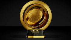 El trofeo está bañado en oro de 24 quilates y tiene los nombres de las 211 federaciones miembro de la FIFA. El trofeo está bañado en oro de 24 quilates y tiene los nombres de las 211 federaciones miembro de la FIFA.