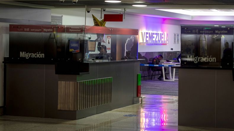 El aeropuerto retomó la actividad comercial tras más de dos meses.