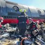 Equipos de emergencia, en el lugar donde chocaron los tres Ave e Iryo.