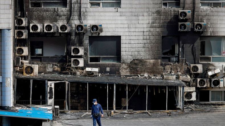 Al menos 29 personas murieron por un incendio en un hospital en China