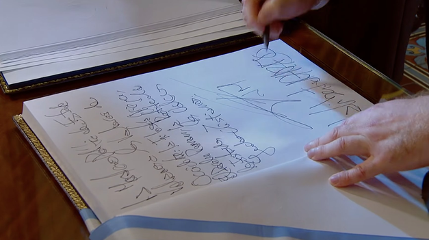 La firma de Javier Milei en los libros de honor del Senado y de la Cámara de Diputados.