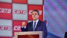 La patria se construye con empresarios que tengan la vocación de crecer en el país, afirmó Massa. La patria se construye con empresarios que tengan la vocación de crecer en el país, afirmó Massa.