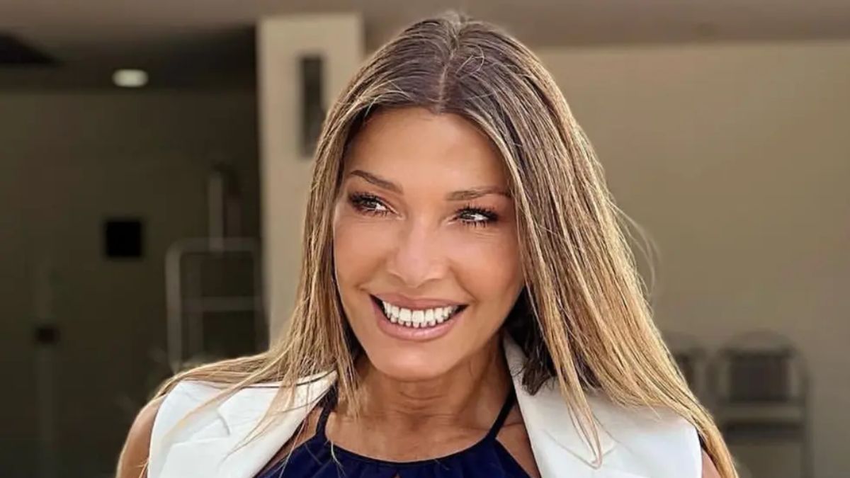 Catherine Fulop causó furor con una microbikini al estilo Barbie tendencia  para la playa