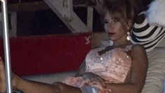 El momento casi diva de Florencia Peña tras bambalinas previo salir a escena El momento casi diva de Florencia Peña tras bambalinas previo salir a escena