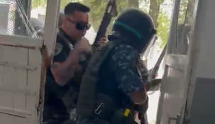 Los padres de los alumnos de la Escuela Provincial N° 21 de Mar del Plata se enfrentaron con la Policía.