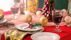 Se recomiendan las reuniones en lugares abiertos y aislarse en caso de sospecha de Covid. Se recomiendan las reuniones en lugares abiertos y aislarse en caso de sospecha de Covid.