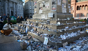 El Gobierno había retirado las piedras por los festejos del mundial.
