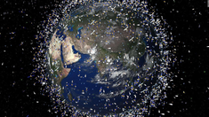 Científicos de la NASA ya propusieron las primeras alternativas de posibles maneras de lidiar con la basura espacial que nos rodea. Científicos de la NASA ya propusieron las primeras alternativas de posibles maneras de lidiar con la basura espacial que nos rodea.