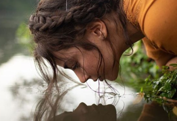 La capacidad de observar sin involucrarse completamente permite entender mejor qué se quiere, qué se necesita y qué es momento de soltar. La capacidad de observar sin involucrarse completamente permite entender mejor qué se quiere, qué se necesita y qué es momento de soltar.