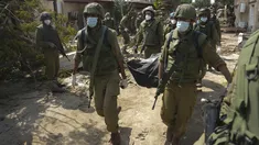 Soldados israelíes hallaron cuerpos tras el ataque de Hamás.&nbsp;