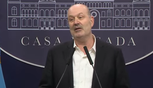 Federico Sturzenegger cuestionó a la CGT por el anuncio de un paro para el 10 de abril. Federico Sturzenegger cuestionó a la CGT por el anuncio de un paro para el 10 de abril.