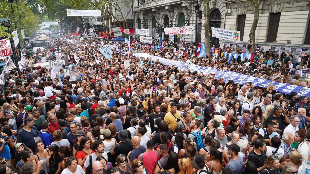 A qué hora será el acto central por el 24 de marzo y quiénes leerán el documento en Plaza de Mayo
