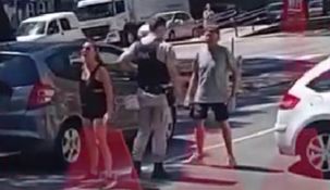 La actriz protagonizó un fuerte cruce que duró más de 20 minutos y donde tuvo que intervenir la policía. La actriz protagonizó un fuerte cruce que duró más de 20 minutos y donde tuvo que intervenir la policía.