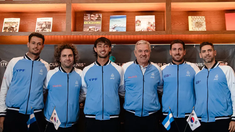 Con caras nuevas, el equipo argentino no pudo hacer pie en su debut en la Copa Davis. Con caras nuevas, el equipo argentino no pudo hacer pie en su debut en la Copa Davis.
