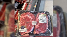 Un usuario de TikTok filmó la bandeja de carne enrejada y se volvió viral. Un usuario de TikTok filmó la bandeja de carne enrejada y se volvió viral.