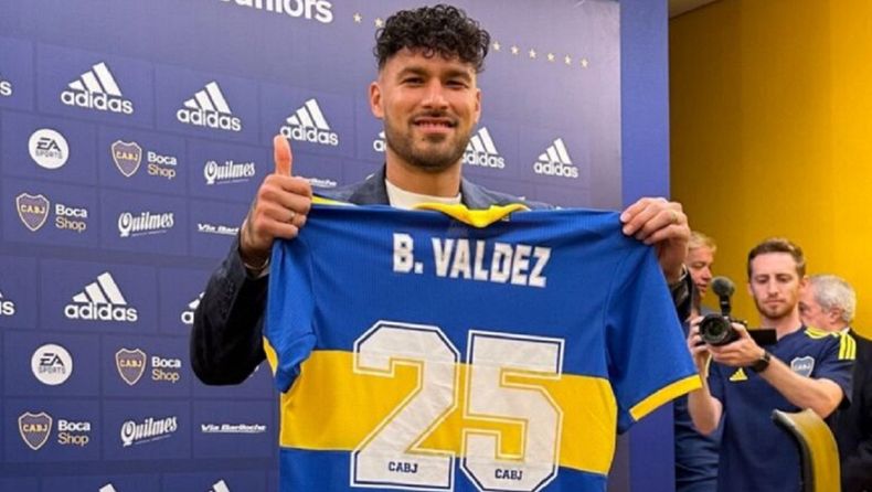 El zaguero guaraní fue presentado en el Xeneize.