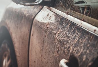 El mensaje oculto en tener el auto sucio