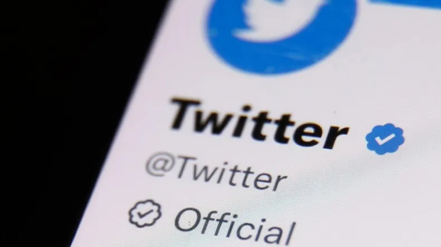 Twitter restableció el verificado a cuentas con muchos seguidores.