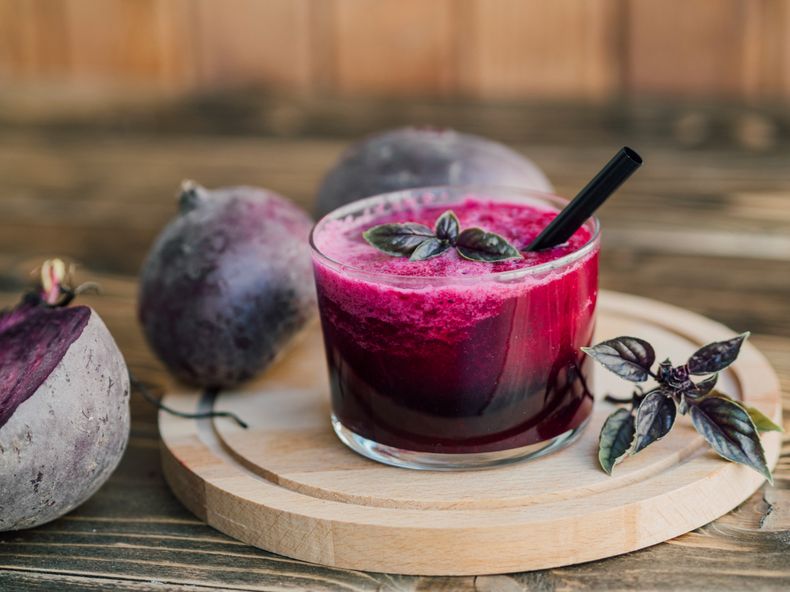 Con solo unos pocos ingredientes y un sencillo proceso de elaboración, el licuado de remolacha se transforma en una opción deliciosa y nutritiva para incluir en la dieta diaria.