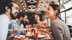 Según la Universidad de Harvard, hay cinco cualidades características en aquellas personas que son identificadas como amigables por los demás.