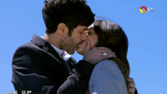 Esperanza y Tomás, reconciliados: romántica escena con beso incluido Esperanza y Tomás, reconciliados: romántica escena con beso incluido