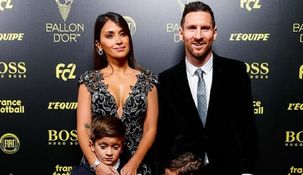 Los looks de Lionel Messi y Antonela Roccuzzo en la entrega del Balón de Oro Los looks de Lionel Messi y Antonela Roccuzzo en la entrega del Balón de Oro