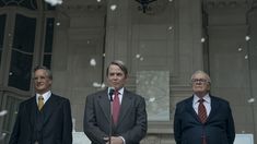 Esta miniserie explora, desde la ficción, algunos de los orígenes y consecuencias de la crisis de los opioides en Estados Unidos y destaca las historias de los fabricantes, las víctimas y los investigadores cuyas vidas se vieron irremediablemente afectadas tras la invención del OxyContin. «Medicina letal» se estrena el 10 de agosto. Esta miniserie explora, desde la ficción, algunos de los orígenes y consecuencias de la crisis de los opioides en Estados Unidos y destaca las historias de los fabricantes, las víctimas y los investigadores cuyas vidas se vieron irremediablemente afectadas tras la invención del OxyContin. «Medicina letal» se estrena el 10 de agosto.