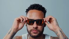 A día de hoy, 12 de febrero de 2026, Neymar Jr. juega en el Santos F. C. de Brasil. Tras un año marcado por el regreso al club de sus amores y la lucha por evitar el descenso. A día de hoy, 12 de febrero de 2026, Neymar Jr. juega en el Santos F. C. de Brasil. Tras un año marcado por el regreso al club de sus amores y la lucha por evitar el descenso.