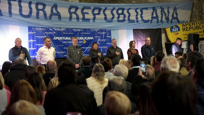 Patricia Bullrich participó de una acto en Luis Guillón para afianza la alinza del PRO con La Libertad Avanza