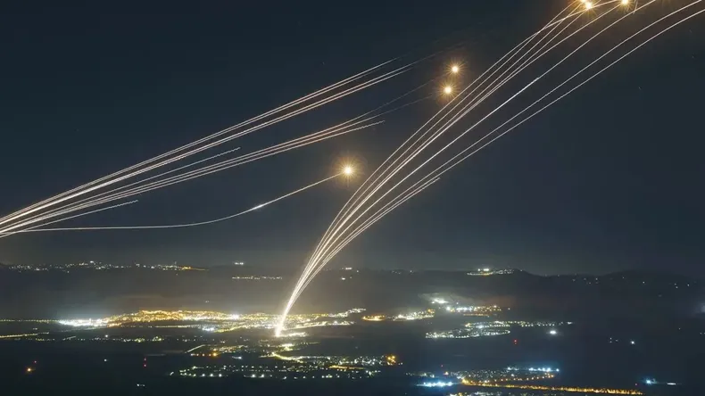 Cómo funciona el sistema de defensa multicapa de Israel con el que logró frenar el ataque masivo de Irán