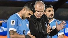 Luis Suárez, efrentado con Marcelo Bielsa. Luis Suárez, efrentado con Marcelo Bielsa.