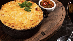 El bodegón de Buenos Aires que es ideal para pasar Año Nuevo con amigos. El bodegón de Buenos Aires que es ideal para pasar Año Nuevo con amigos.