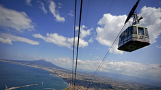 Cayó un teleférico en Italia. Cayó un teleférico en Italia.