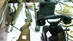 Entre las armas ilegales incautaron un revólver calibre 32mm marca Smith & Wesson.