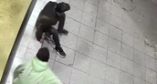 Las cámaras de seguridad registraron parte del incidente entre el comerciante y el grupo de jóvenes que terminó en tiroteo.