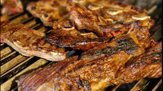 Lo que realmente destaca a esta parrilla es la posibilidad de disfrutar de una buena comida sin pagar precios exorbitantes. Lo que realmente destaca a esta parrilla es la posibilidad de disfrutar de una buena comida sin pagar precios exorbitantes.