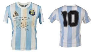 La camiseta usada por Diego Maradona en el Mundial de México 86.