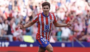 Barcelona podría ofrecer 90 millones de euros más bonus por Julián Álvarez y sin incluir otro jugador. Barcelona podría ofrecer 90 millones de euros más bonus por Julián Álvarez y sin incluir otro jugador.