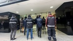 Múltiples operativos en cuevas de la city porteña. Múltiples operativos en cuevas de la city porteña.