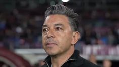 El Muñeco se fue sin hablar en conferencia de prensa. El Muñeco se fue sin hablar en conferencia de prensa.