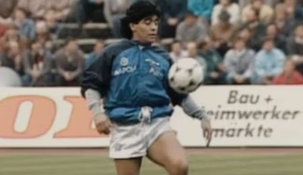 Diego Armando Maradona y una entrada en calor única. Diego Armando Maradona y una entrada en calor única.