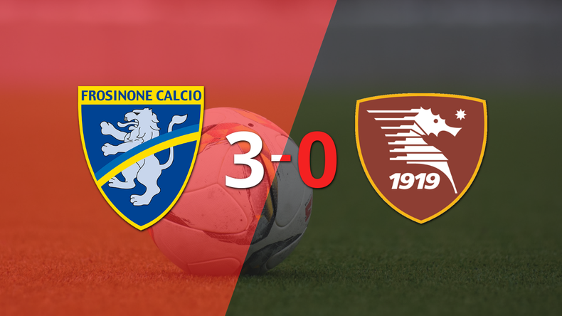 Salernitana sucumbe ante Frosinone en una goleada 3-0