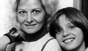 Aseguran que la madre de Luis Miguel está viva e internada en Argentina. Aseguran que la madre de Luis Miguel está viva e internada en Argentina.