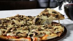 Con estos simples pasos, la pizza casera quedará genial. Con estos simples pasos, la pizza casera quedará genial.