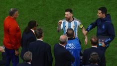 Messi apuntó contra el técnico Van Gaal tras la victoria por 2 a 0 Messi apuntó contra el técnico Van Gaal tras la victoria por 2 a 0